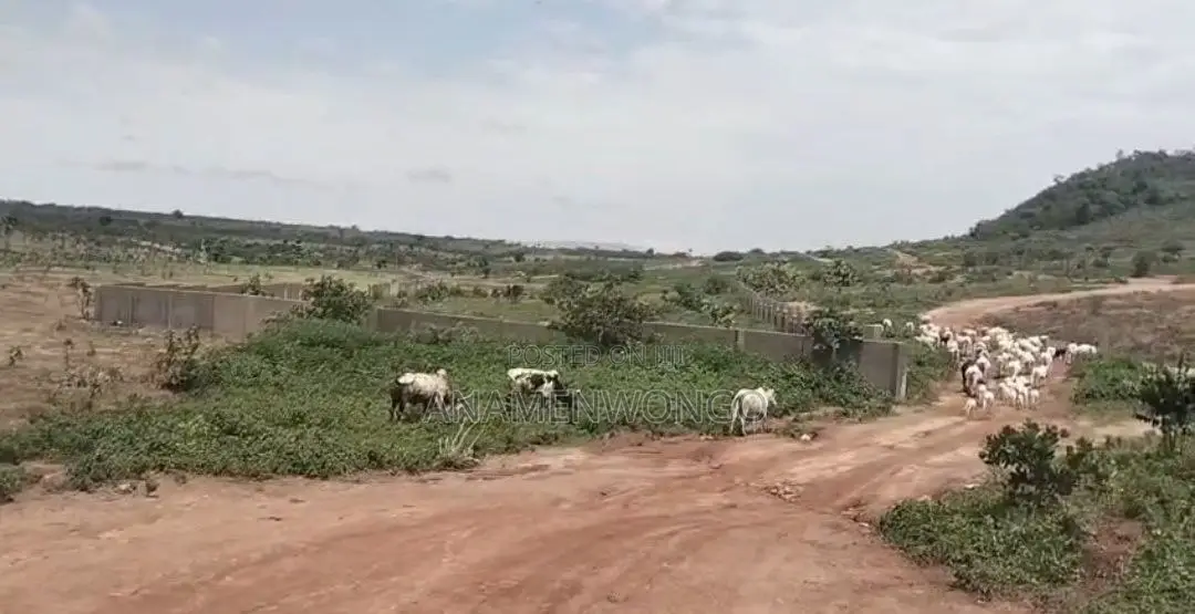 Distress Sale 350sqm Guzape 2 Fcda Approve Lands | Fast Roi in Guzape District
