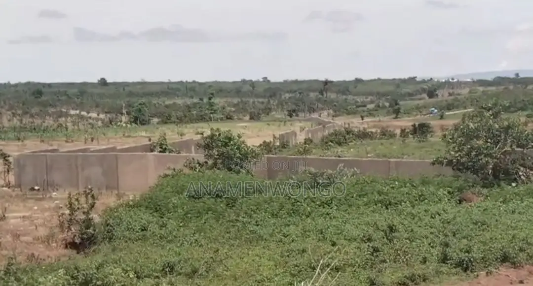 Distress Sale 750sqm Guzape 2 Fcda Approve Lands | Fast Roi in Guzape District