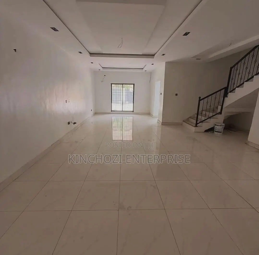 3bdrm Duplex in Apo Dutse, Zone B for rent in Zone B