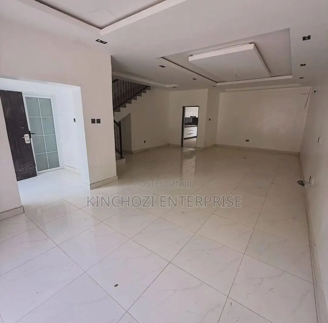 3bdrm Duplex in Apo Dutse, Zone B for rent in Zone B