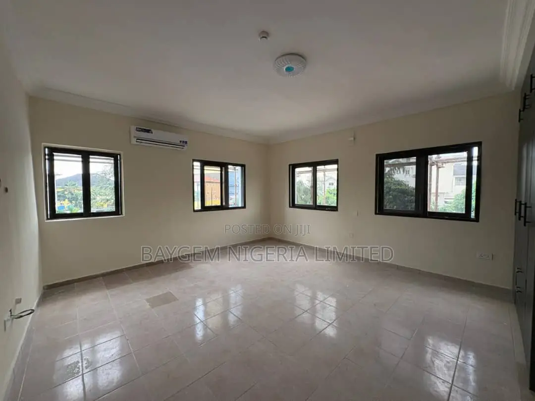3bdrm Apartment in Off Esther Adeleke, Lekki Phase 1 for rent in Lekki Phase 1