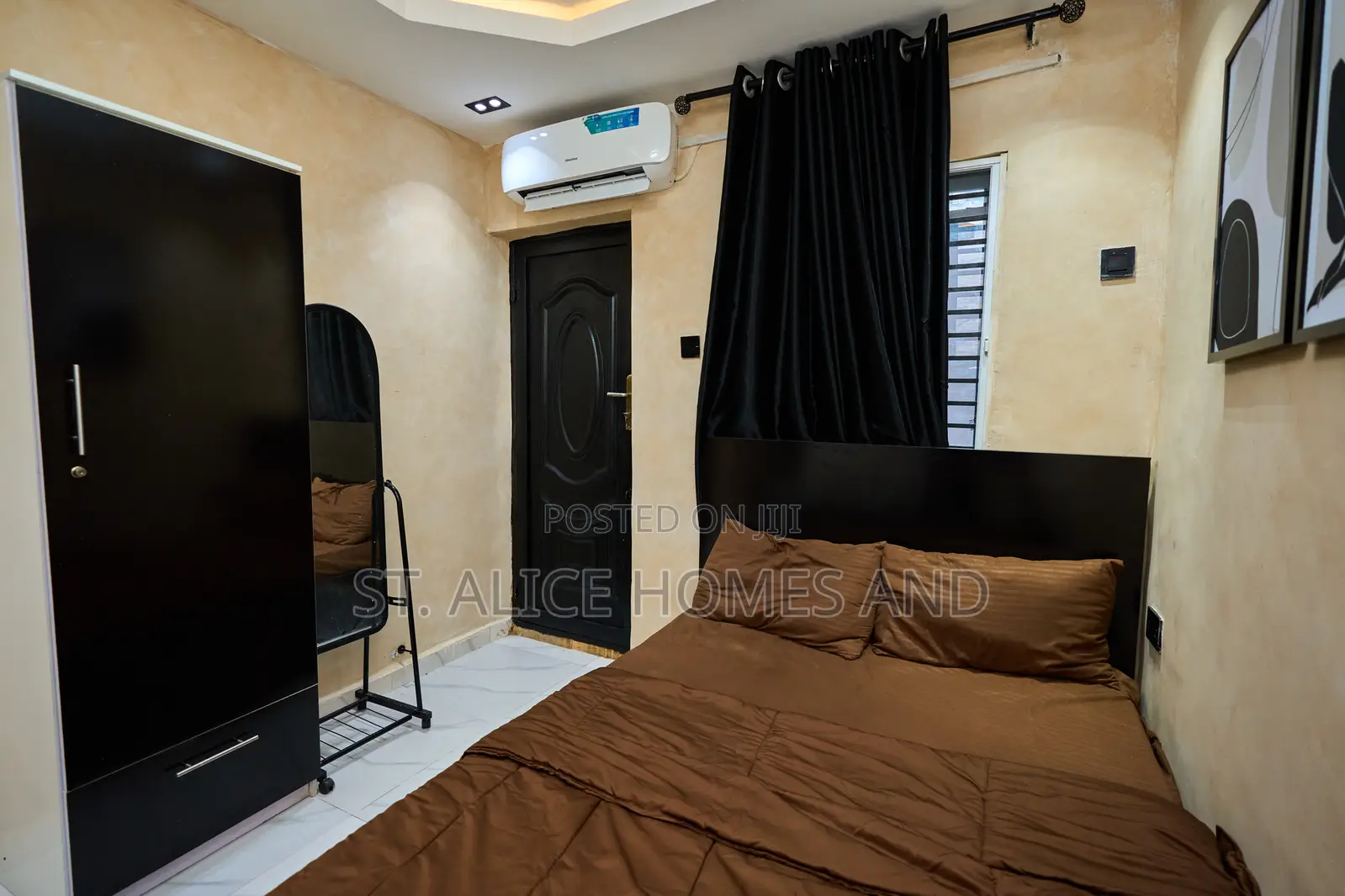L & L Isimi Urban Studio Apartment, Gbagada, Lagos in Pedro