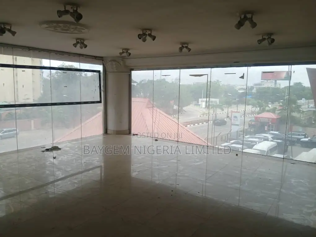 For Lease 203sqm 21sqm Office Space Available on the First Floor in Ademola Adetokunbo