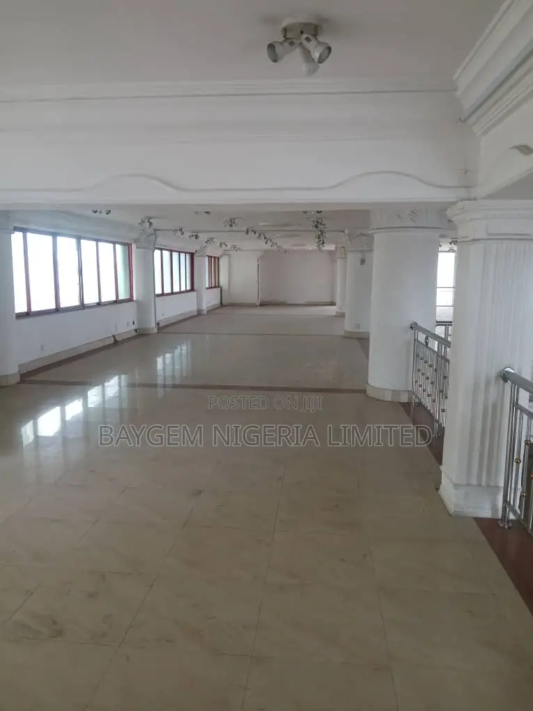 For Lease 203sqm 21sqm Office Space Available on the First Floor in Ademola Adetokunbo