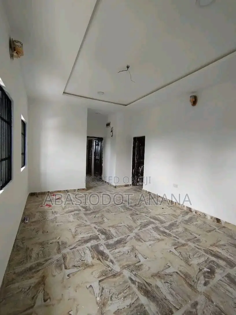 Mini Flat in Off Stadium Road, Uyo for rent in Uyo