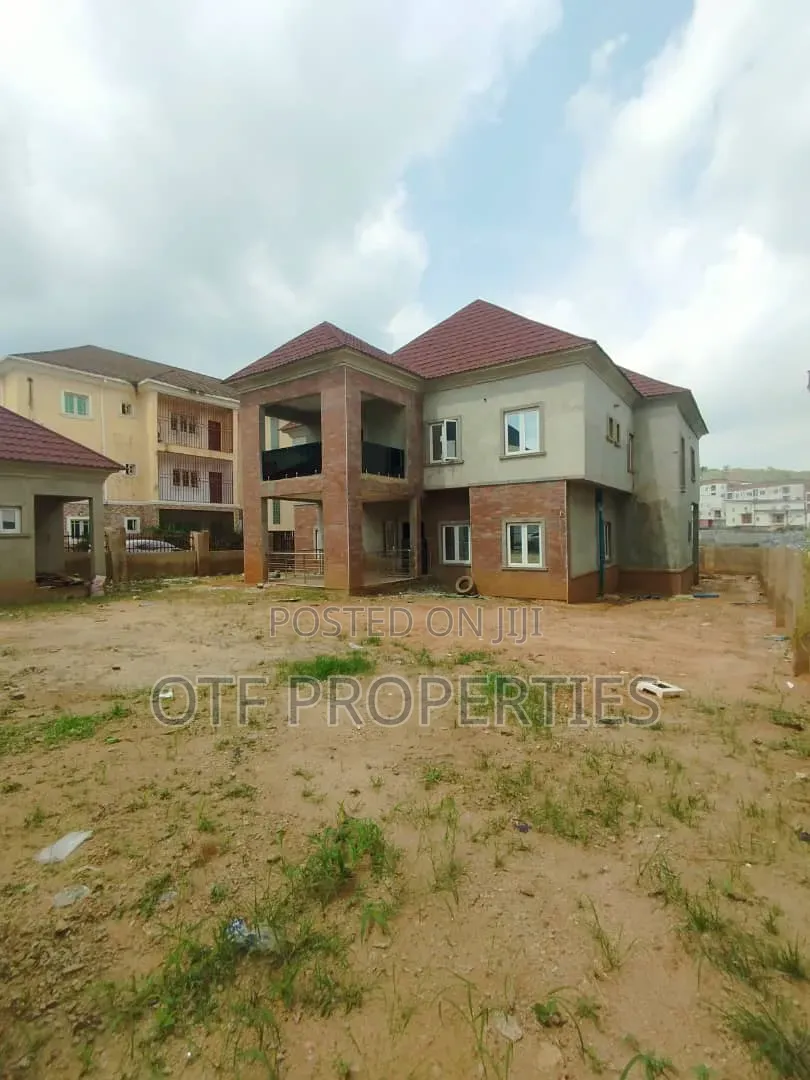 10bdrm Duplex in Katampe (Main) for rent in Katampe (Main)