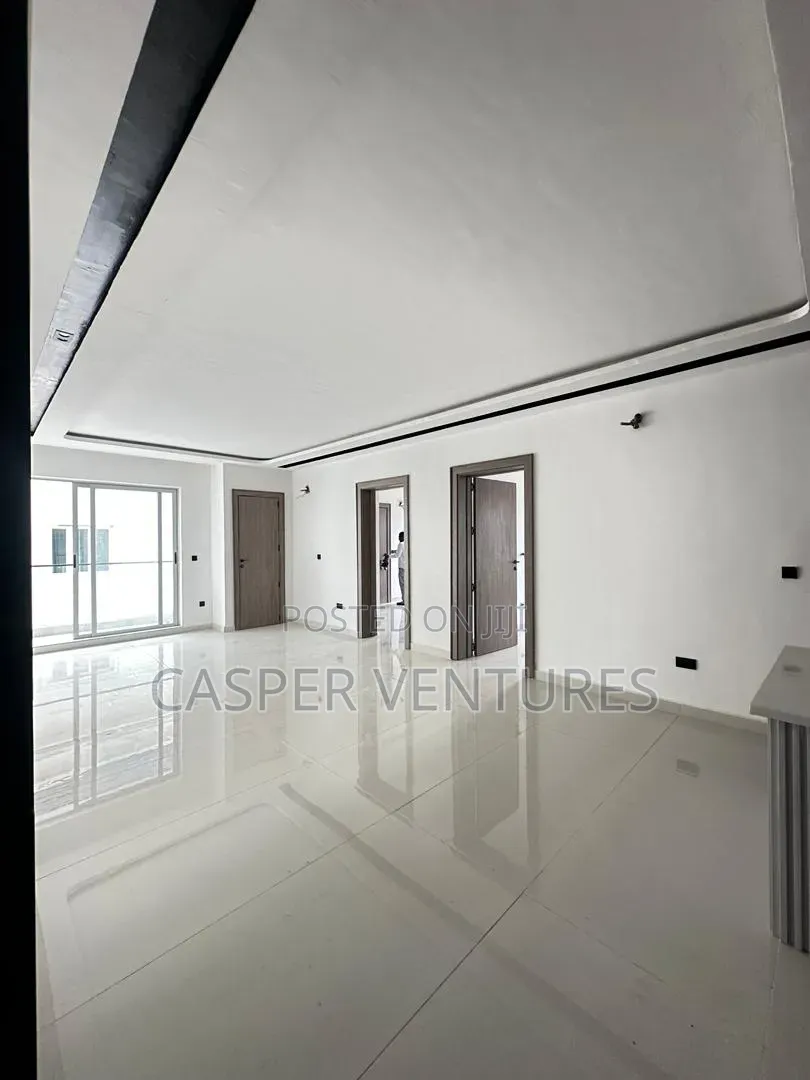 2bdrm Apartment in Admiralty Way, Lekki Phase 1 for sale in Lekki Phase 1