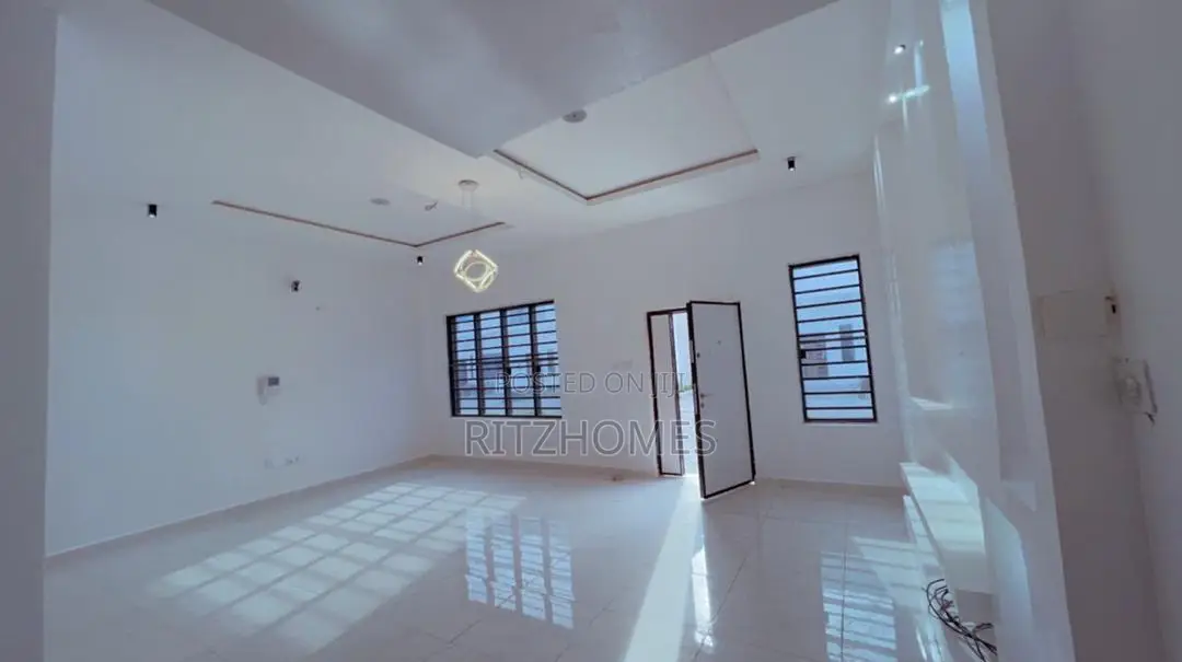 3bdrm Duplex in Ologolo for sale in Ologolo
