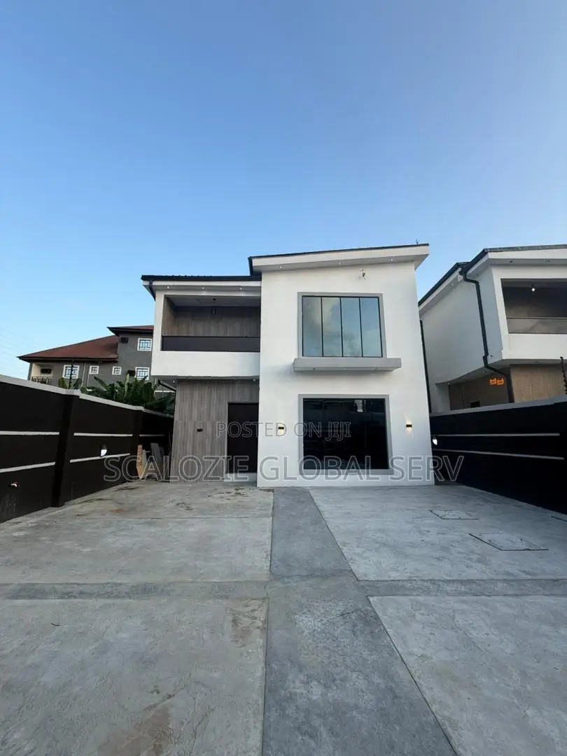 4bdrm Duplex in Hill View / Cocaine for sale in Port-Harcourt