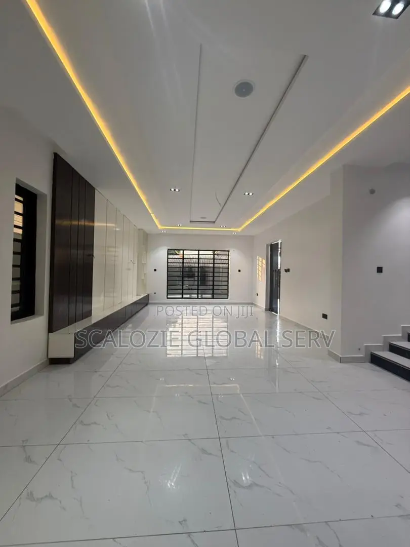 4bdrm Duplex in Hill View / Cocaine for sale in Port-Harcourt