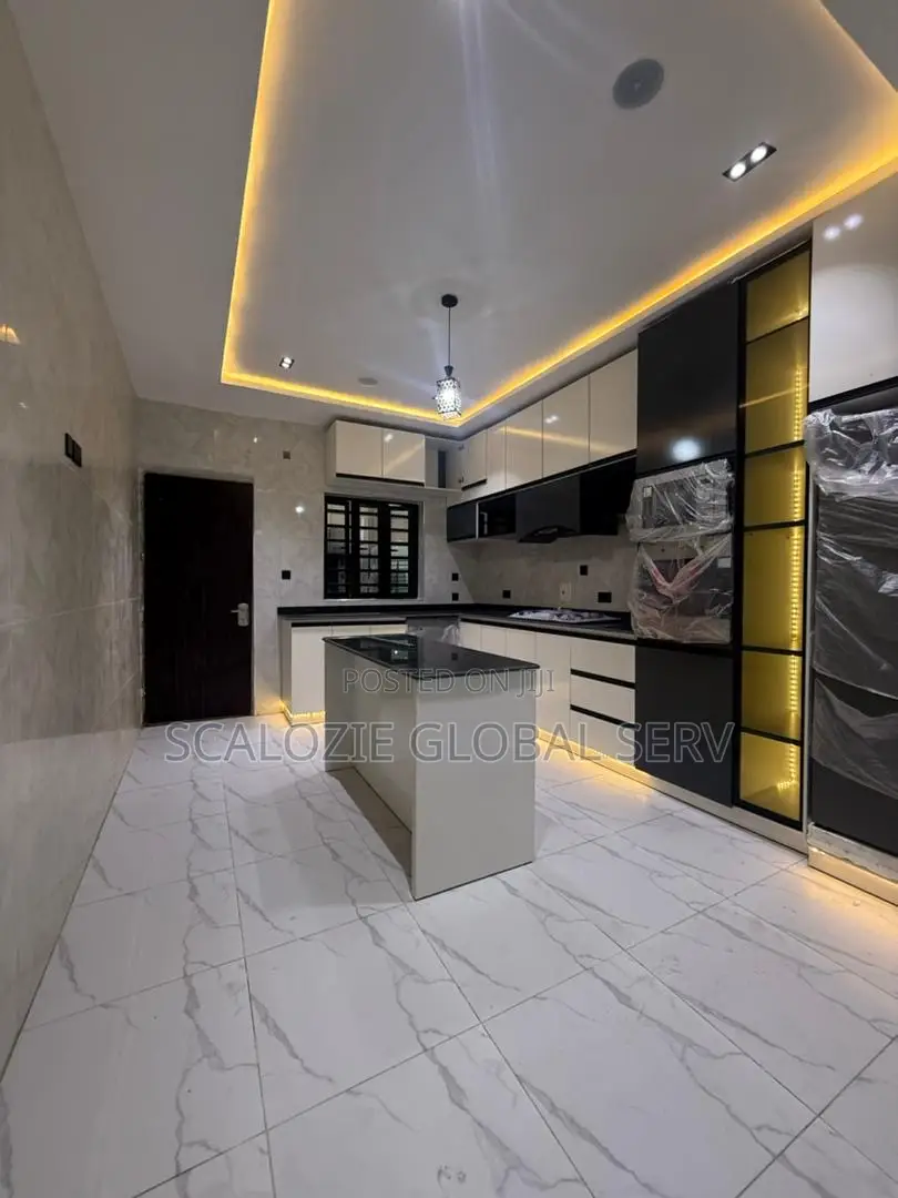 4bdrm Duplex in Hill View / Cocaine for sale in Port-Harcourt
