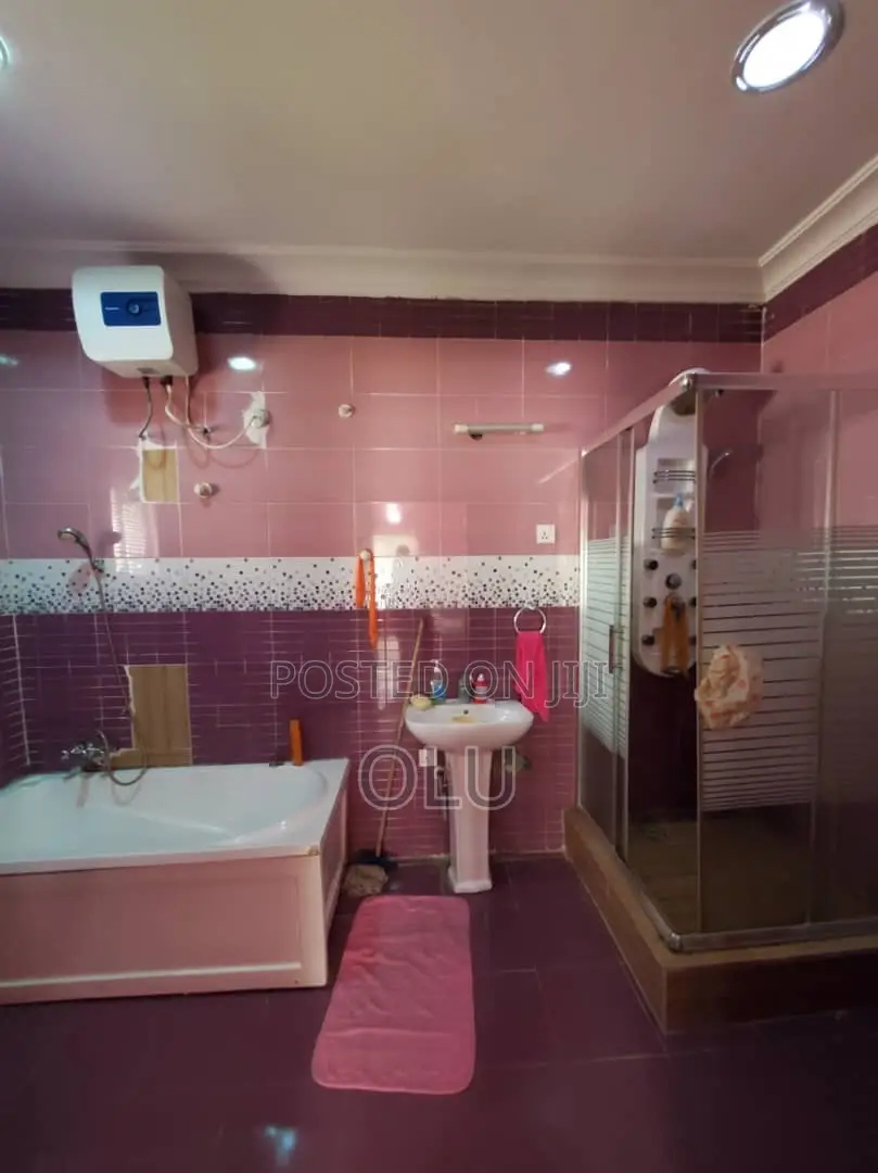 Furnished 5bdrm Duplex in Ikota for sale in Ikota