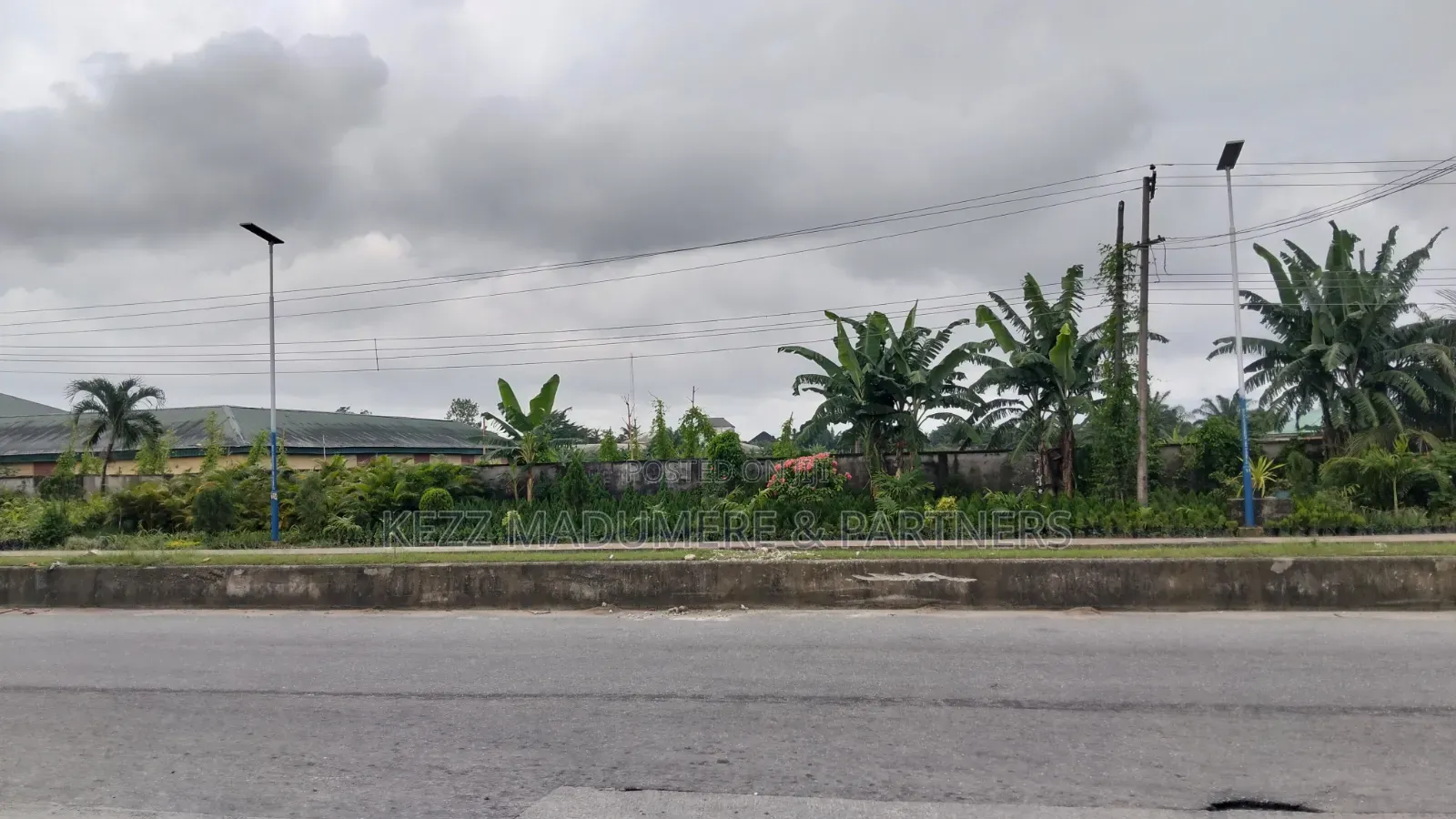 For Sale : 1 Plot Major Sars Road Port Harcourt in New Layout