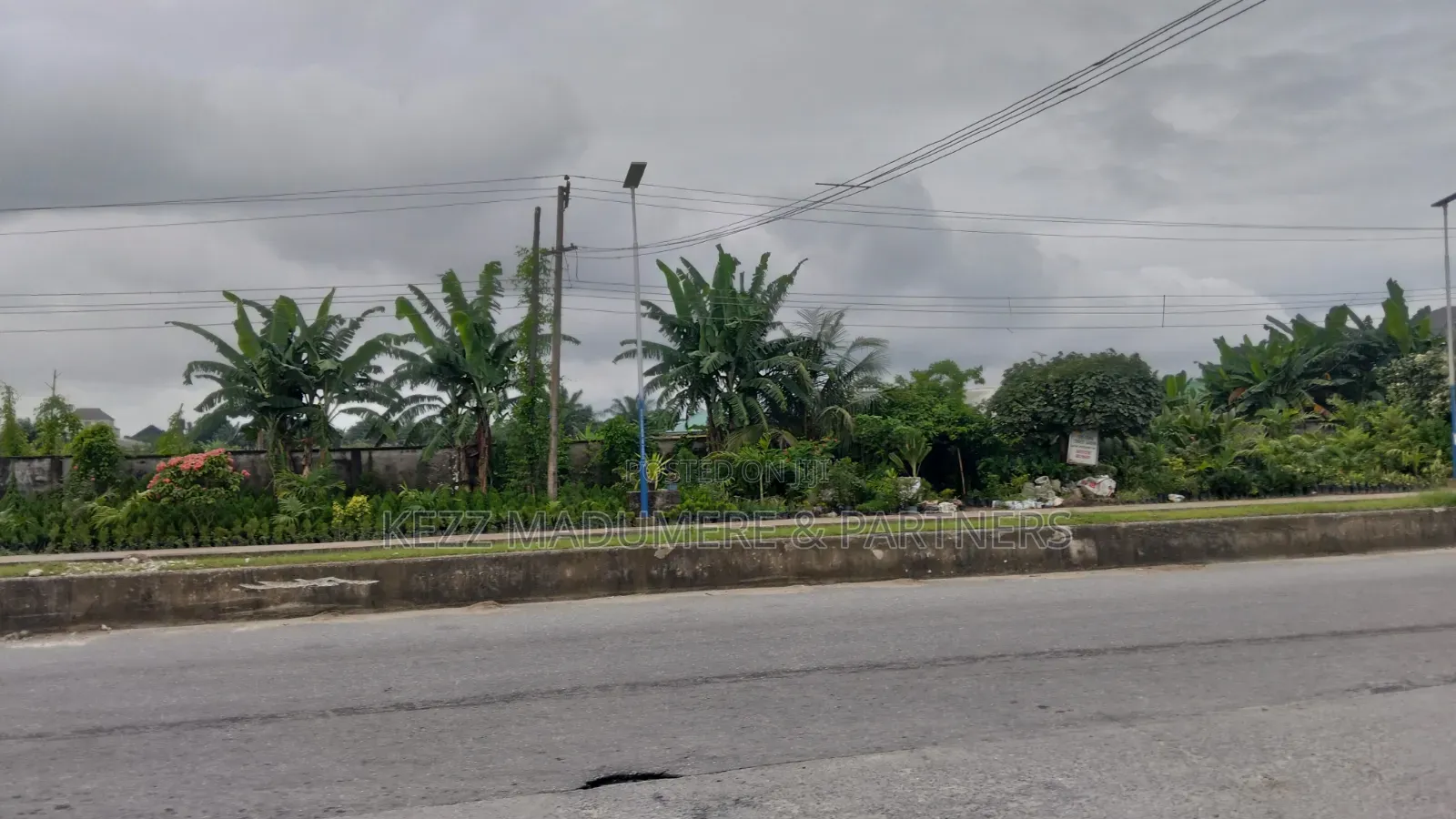 For Sale : 1 Plot Major Sars Road Port Harcourt in New Layout