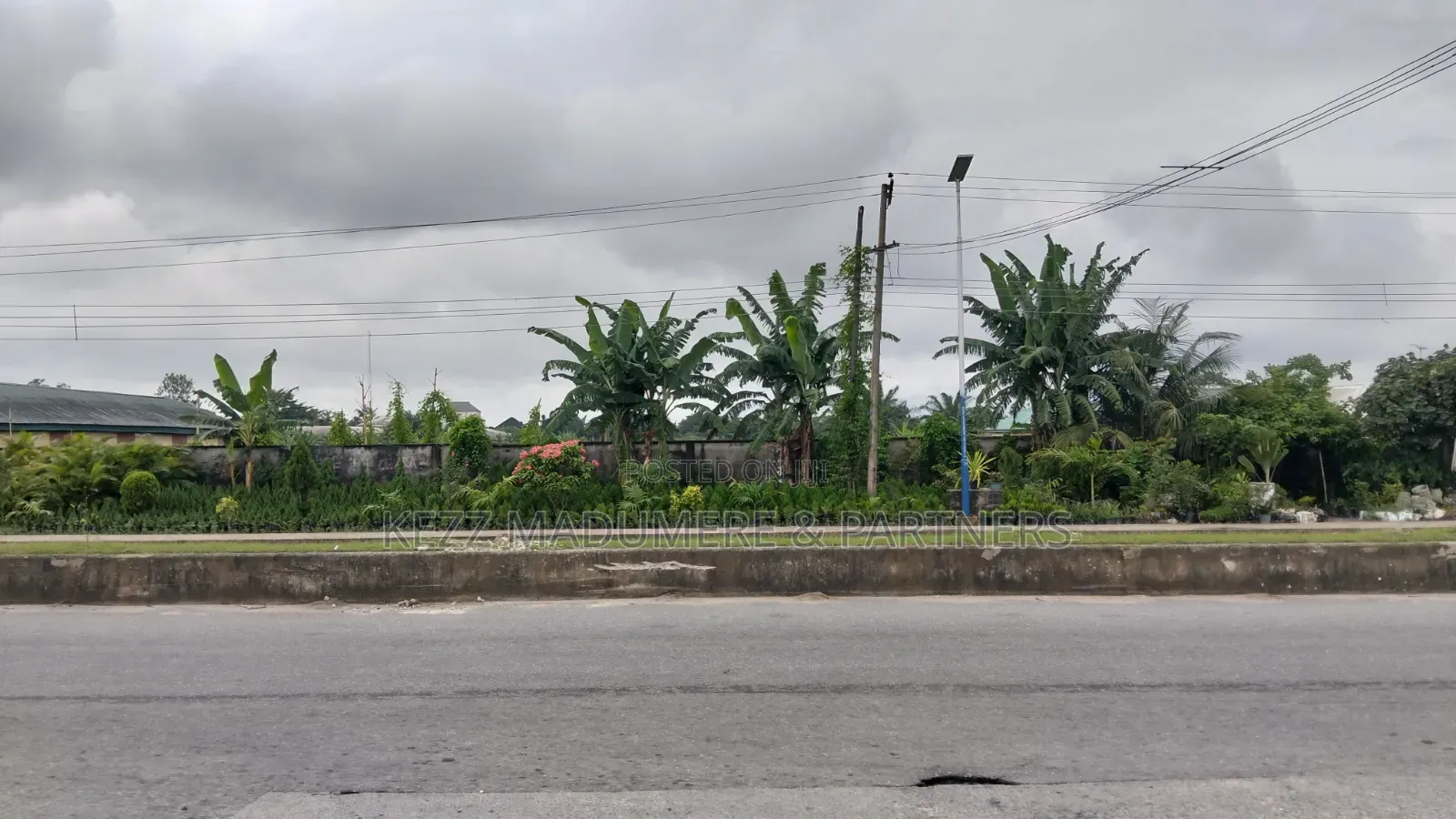 For Sale : 1 Plot Major Sars Road Port Harcourt in New Layout