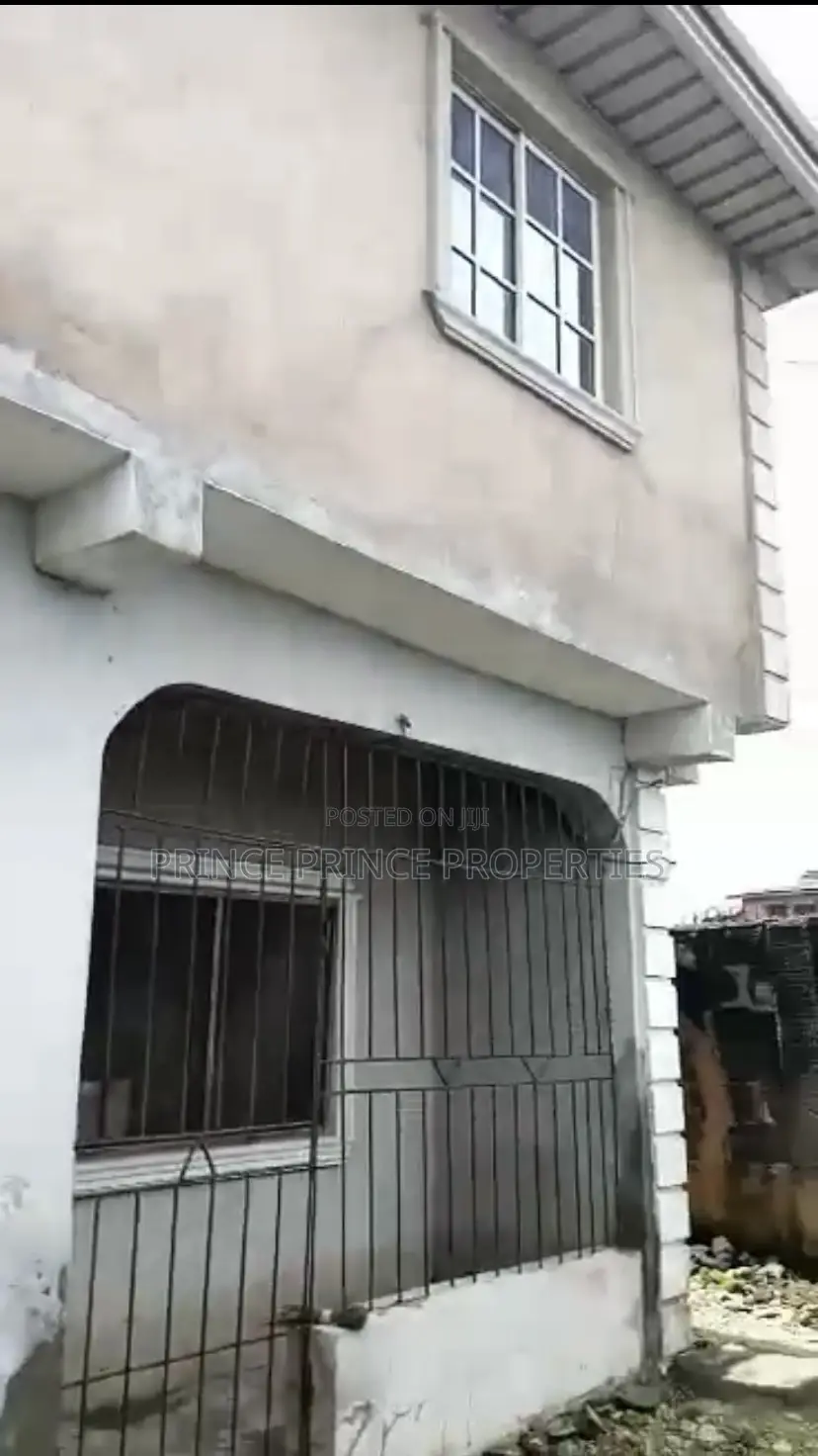 3bdrm Block of Flats in Surulere for sale in Aguda / Surulere
