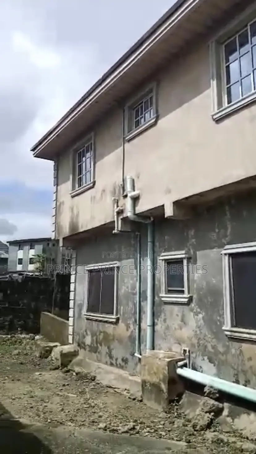 3bdrm Block of Flats in Surulere for sale in Aguda / Surulere