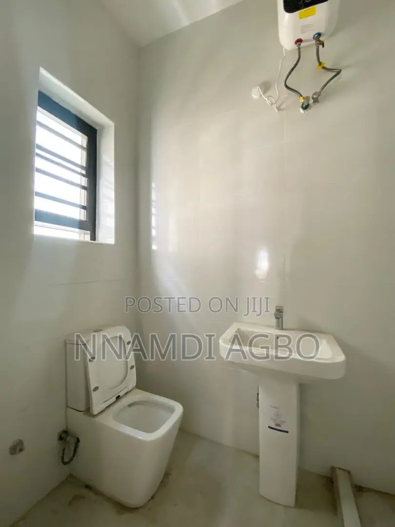 2bdrm Apartment in Lekki Phase 1 for sale in Lekki Phase 1