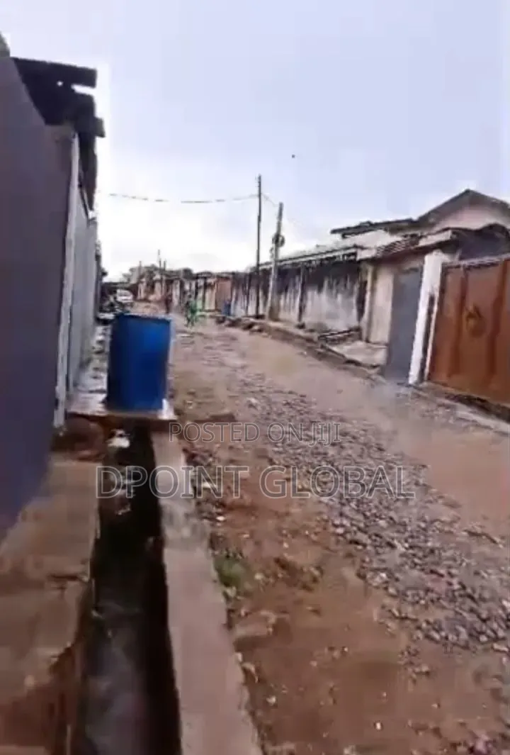 8bdrm Duplex in Not Estate, Ifako-Ogba for sale in Ifako-Ogba