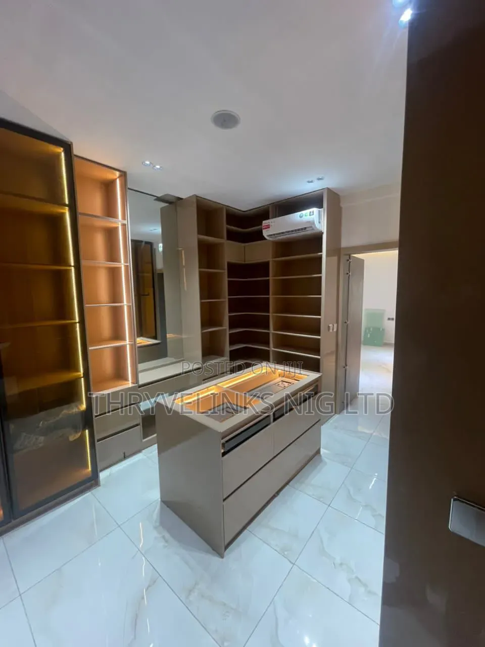 4bdrm Duplex in Old Ikoyi for rent in Old Ikoyi
