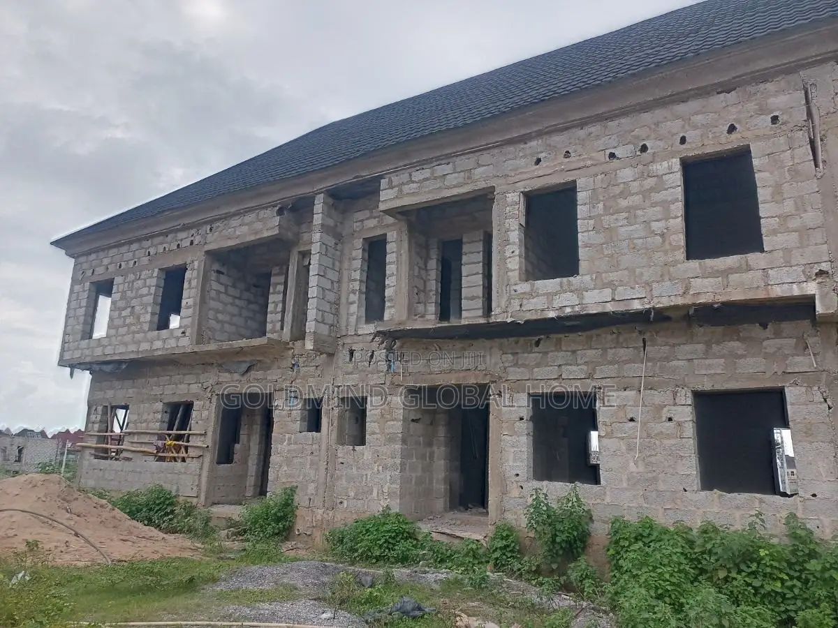 2bdrm Duplex in Lugbe District. for sale in Sabon Lugbe