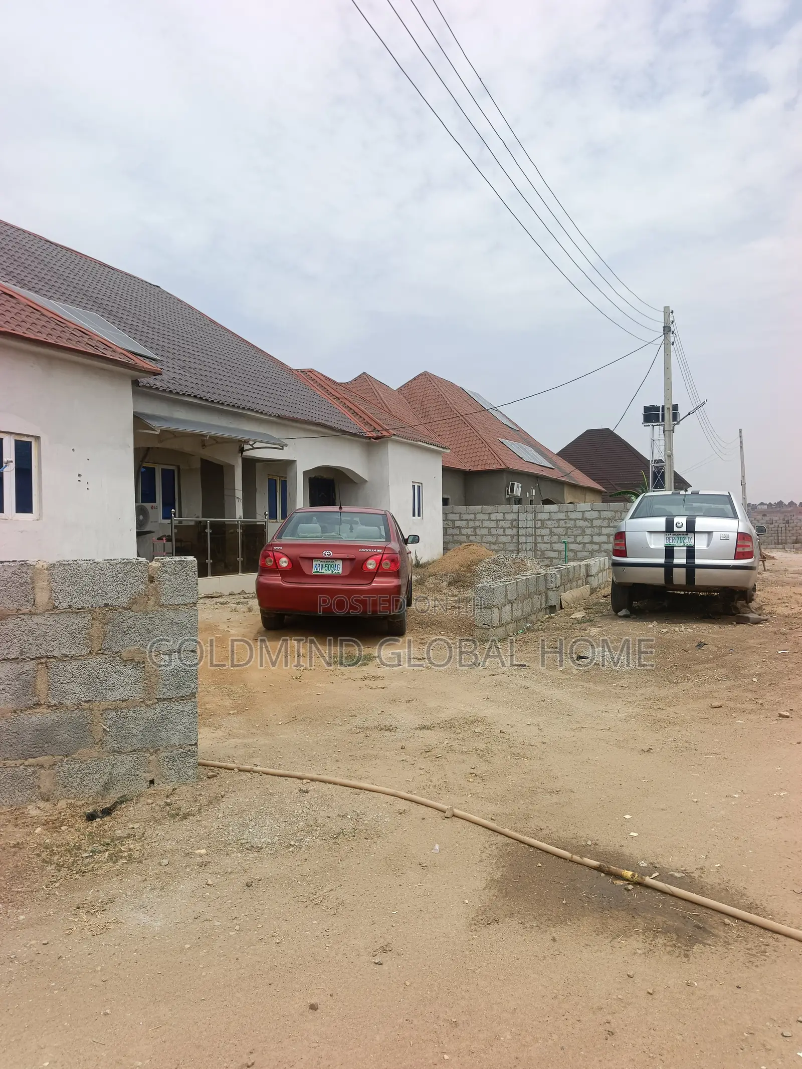 2bdrm Duplex in Lugbe District. for sale in Sabon Lugbe