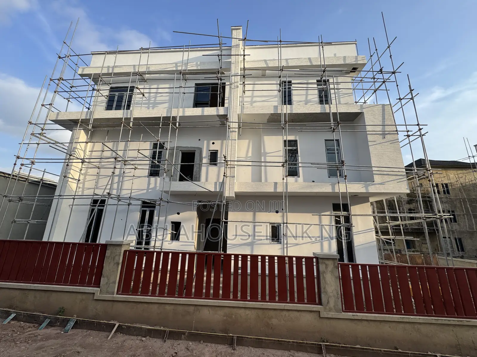 6bdrm Duplex in Guzape Main Abuja for sale in Guzape District