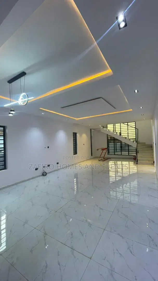 4bdrm Duplex in Kola Lawal, for sale in Akobo