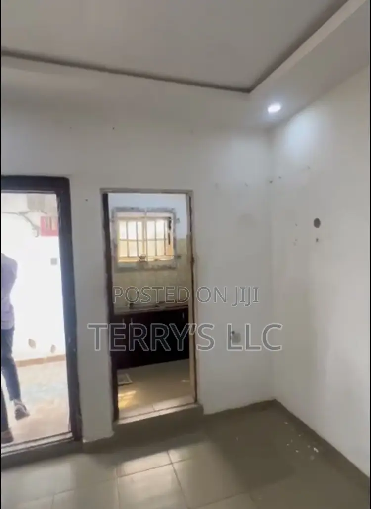 Studio Apartment in Apo Resettlement for rent in Apo Resettlement