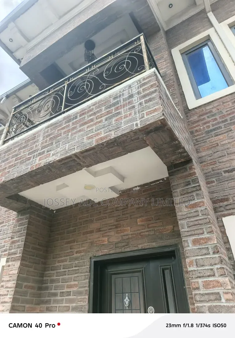 Furnished 4bdrm Duplex in Iseri Olofin for sale in Iseri Olofin