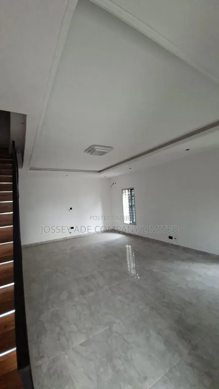 Furnished 4bdrm Duplex in Ogudu GRA for sale in Ogudu GRA