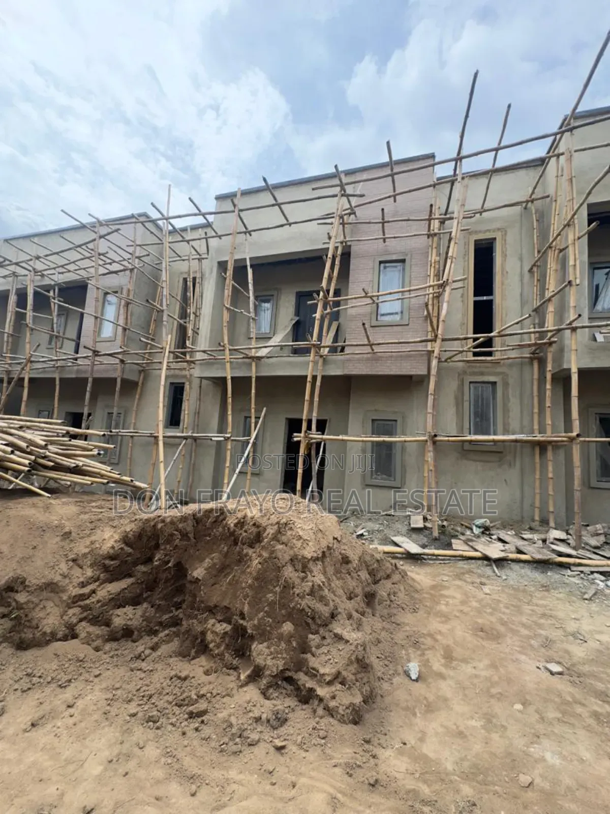 3bdrm Duplex in Omolayo Estate Akobo for sale in Akobo