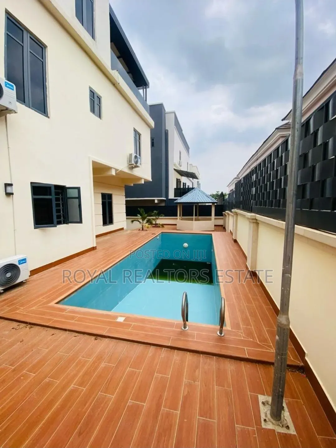 5bdrm Duplex in Katampe Extension for sale in Katampe Extension