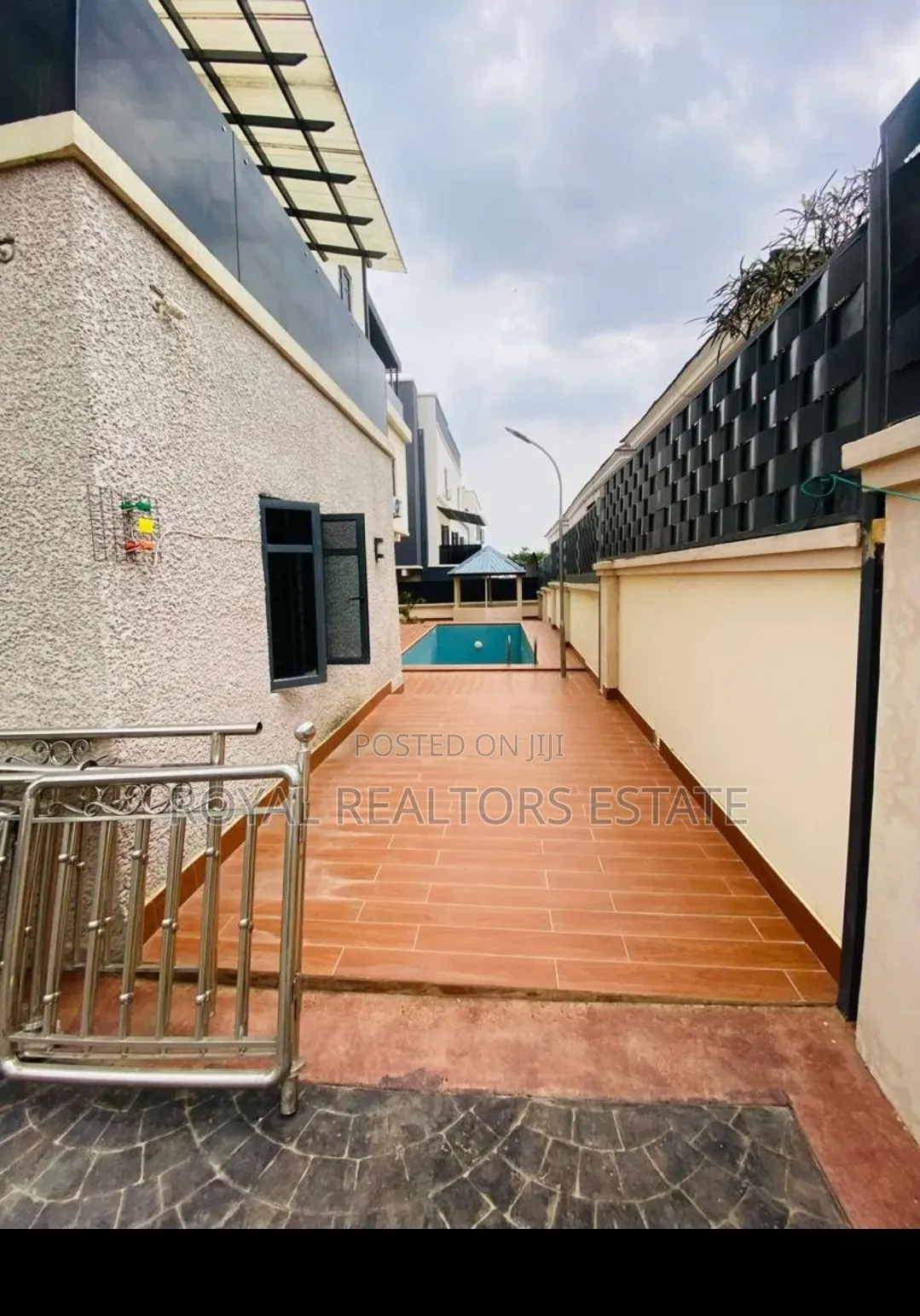 5bdrm Duplex in Katampe Extension for sale in Katampe Extension