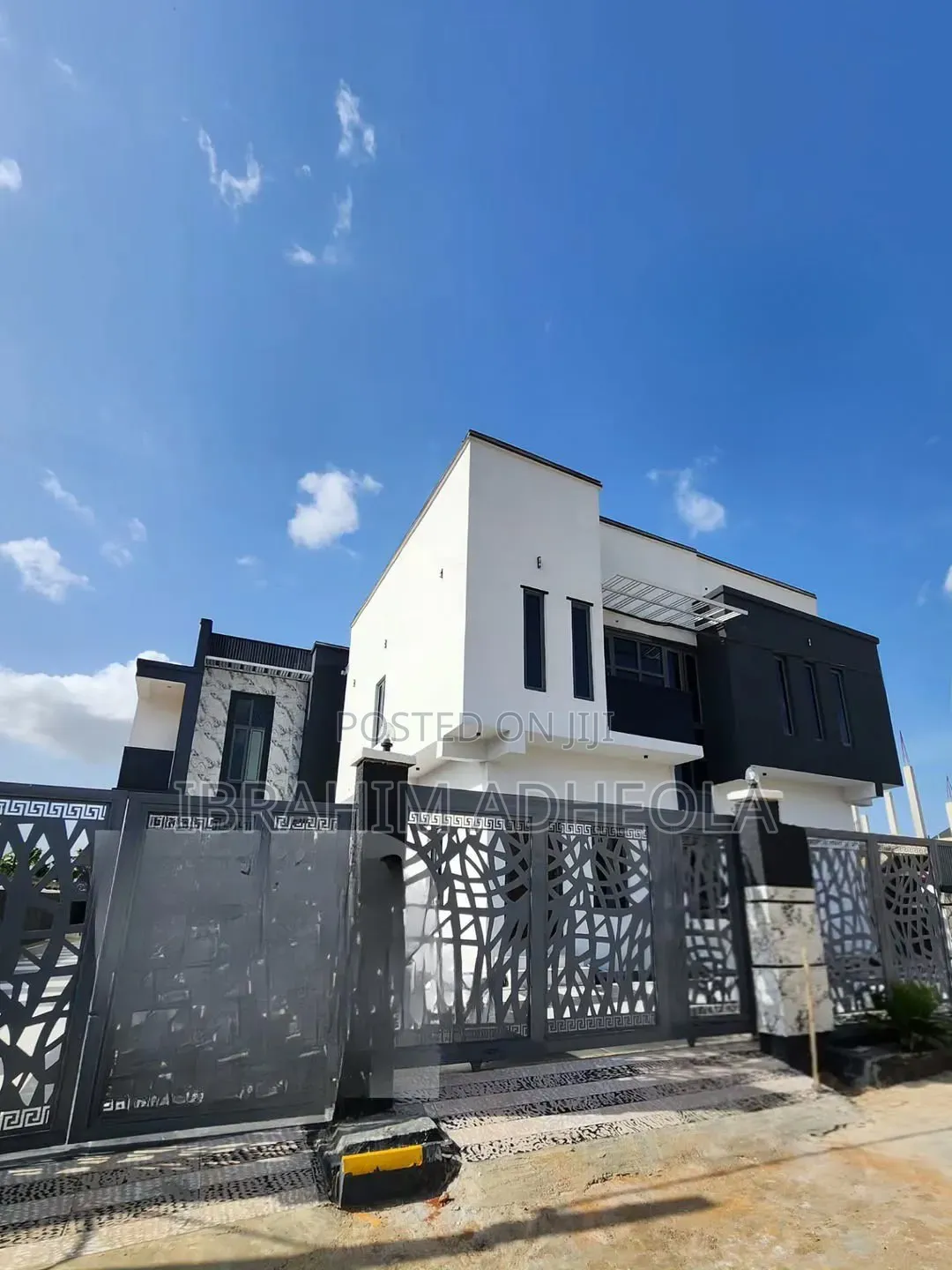 4bdrm Duplex in Maryland, Mende for sale in Mende