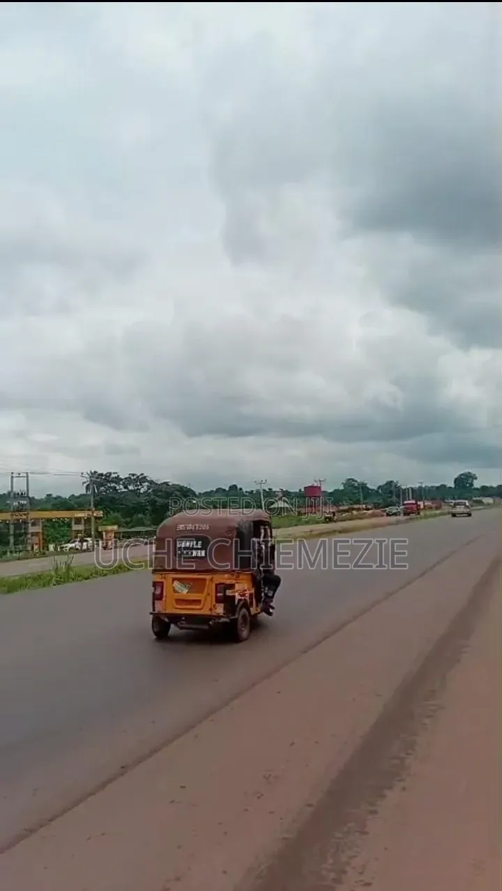 3500sqm of Land (7bplots) Along Portharcourt / Enugu Express Road in Enugu
