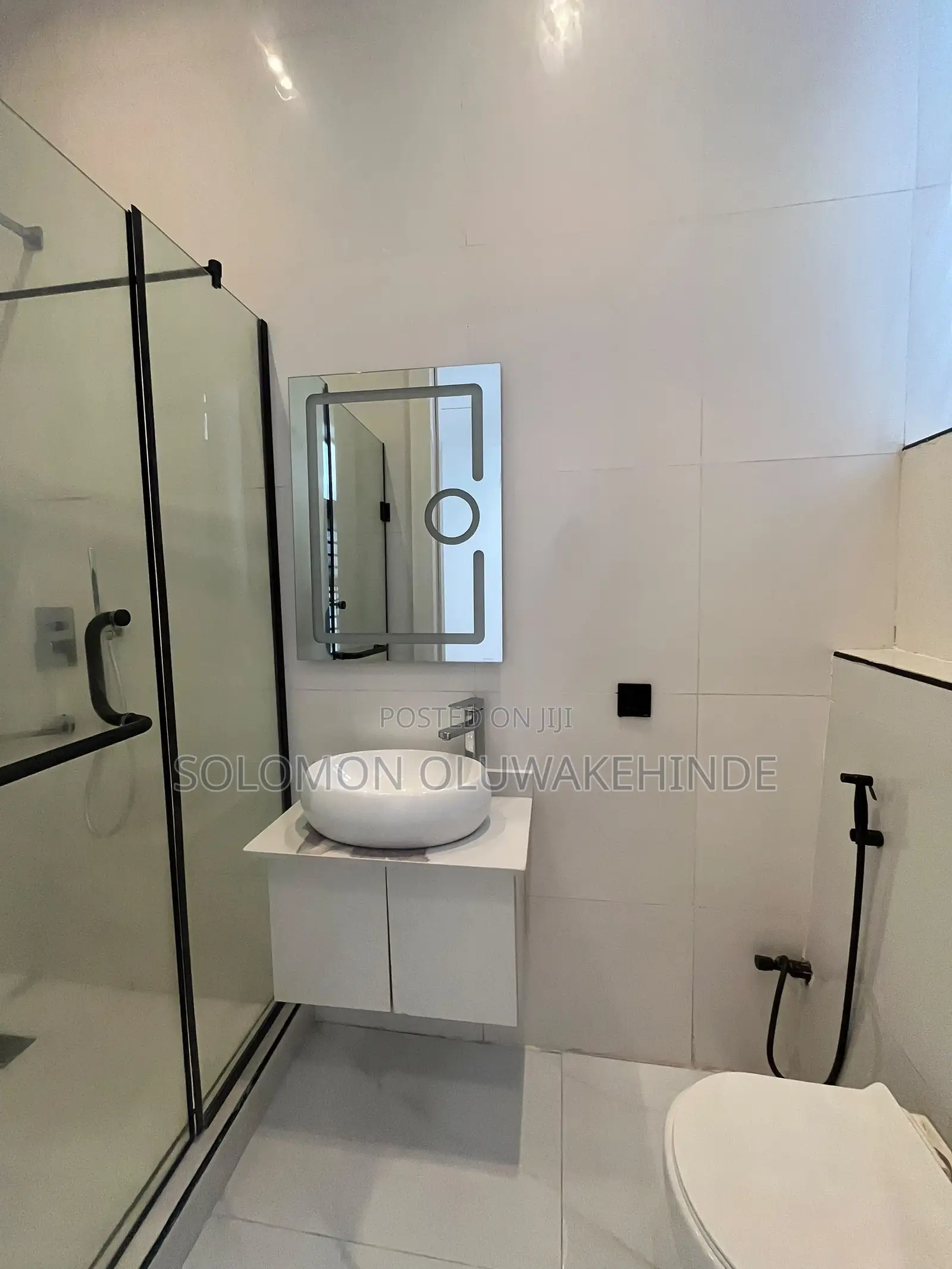 5bdrm Duplex in Chevron for sale in Chevron
