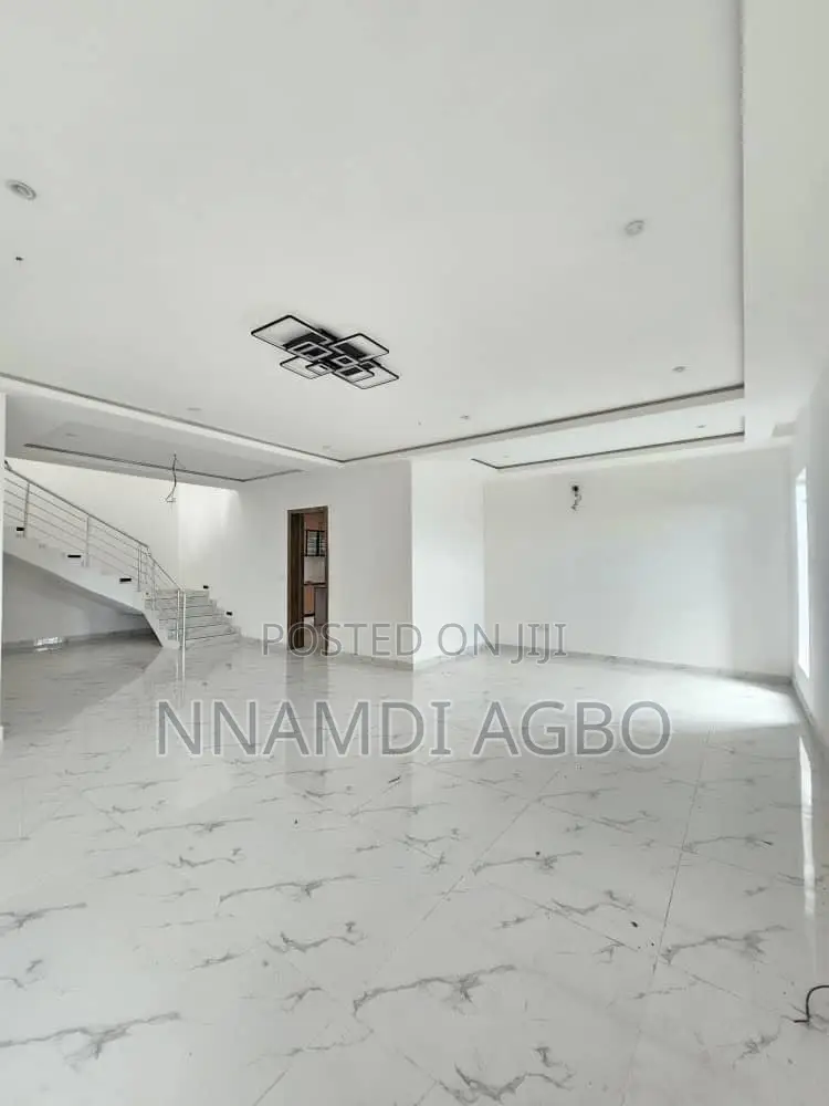 3bdrm Duplex in Abraham Adesanya Estate for sale in Abraham Adesanya Estate