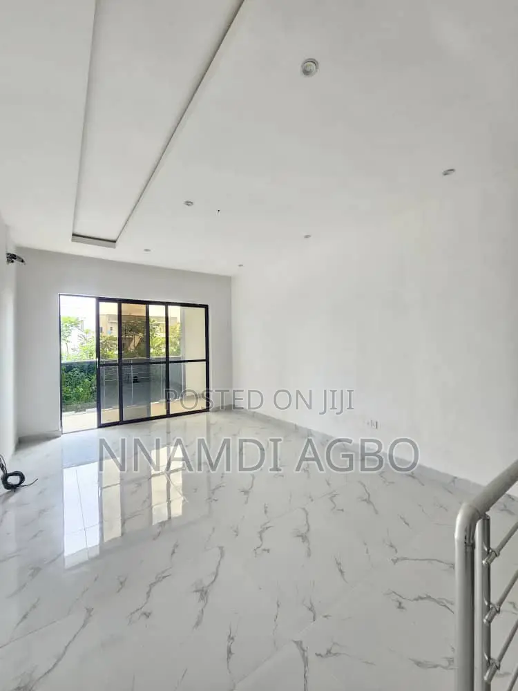 3bdrm Duplex in Abraham Adesanya Estate for sale in Abraham Adesanya Estate