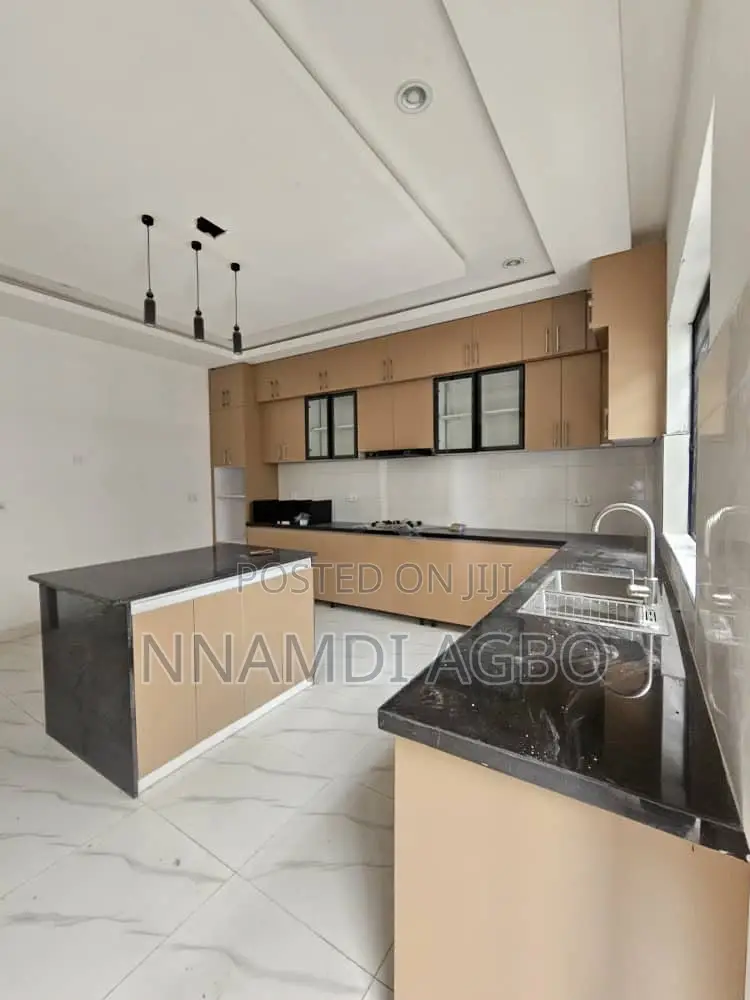 3bdrm Duplex in Abraham Adesanya Estate for sale in Abraham Adesanya Estate