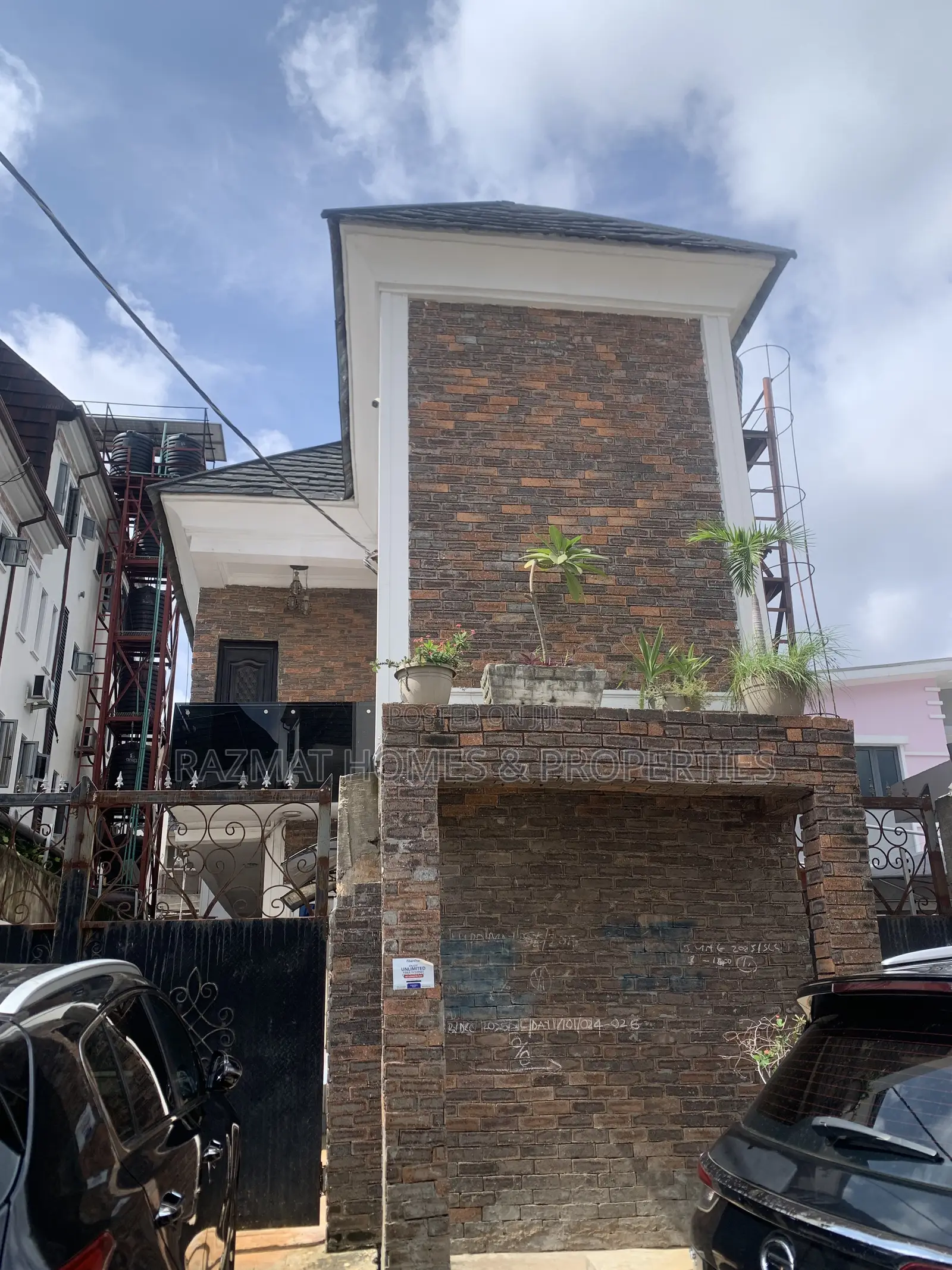 5bdrm Duplex in Aguda / Surulere for sale in Aguda / Surulere
