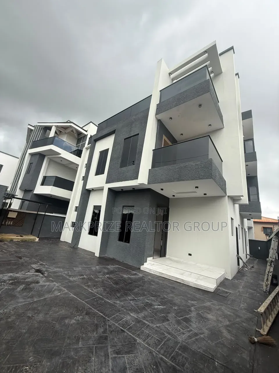 5bdrm Duplex in Omole Phase 1 Lagos for sale in Omole Phase 1