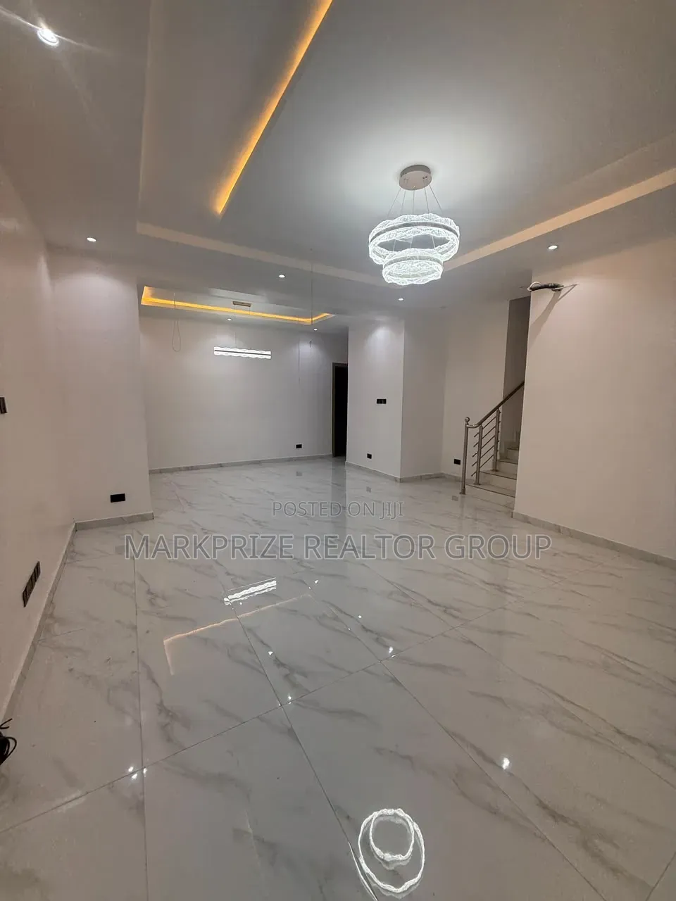 5bdrm Duplex in Omole Phase 1 Lagos for sale in Omole Phase 1