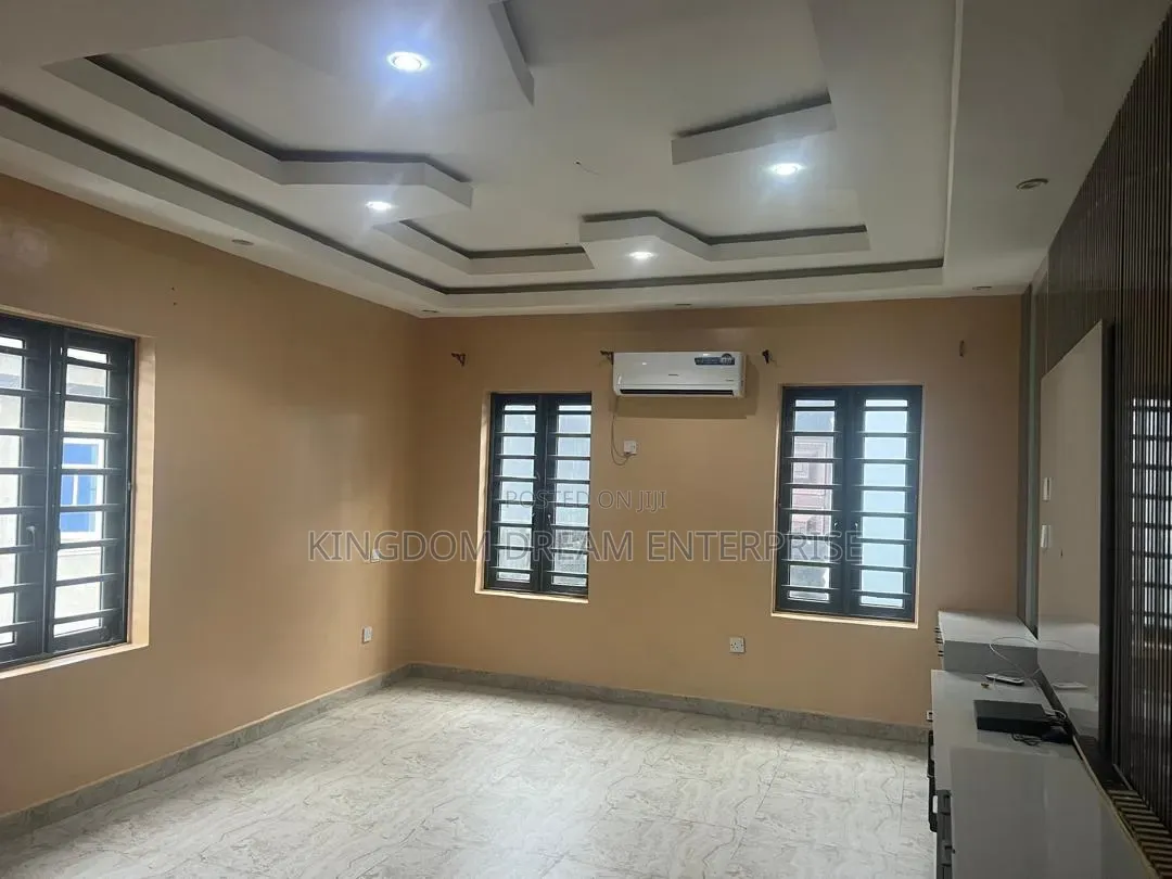 4bdrm Duplex in Toyin Ikeja Lagos for rent in Toyin Street