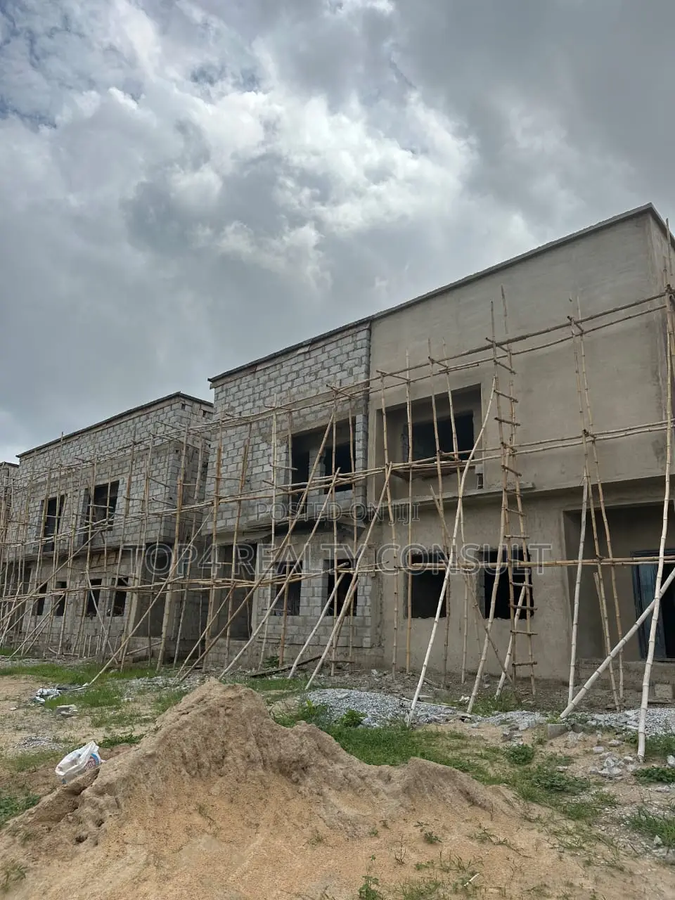3bdrm Duplex in Crescent Garden, Kuje for sale in Kuje
