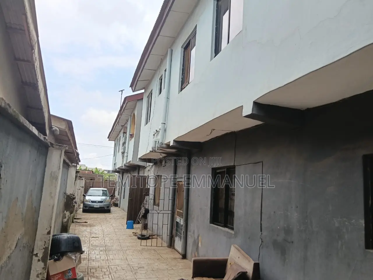 15bdrm Block of Flats in Abule Egba for sale in Abule Egba