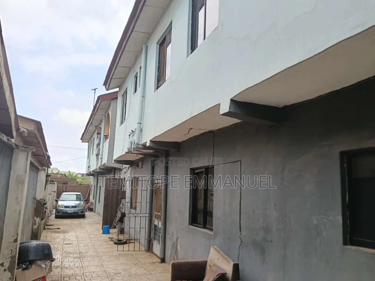 15bdrm Block of Flats in Abule Egba for sale in Abule Egba