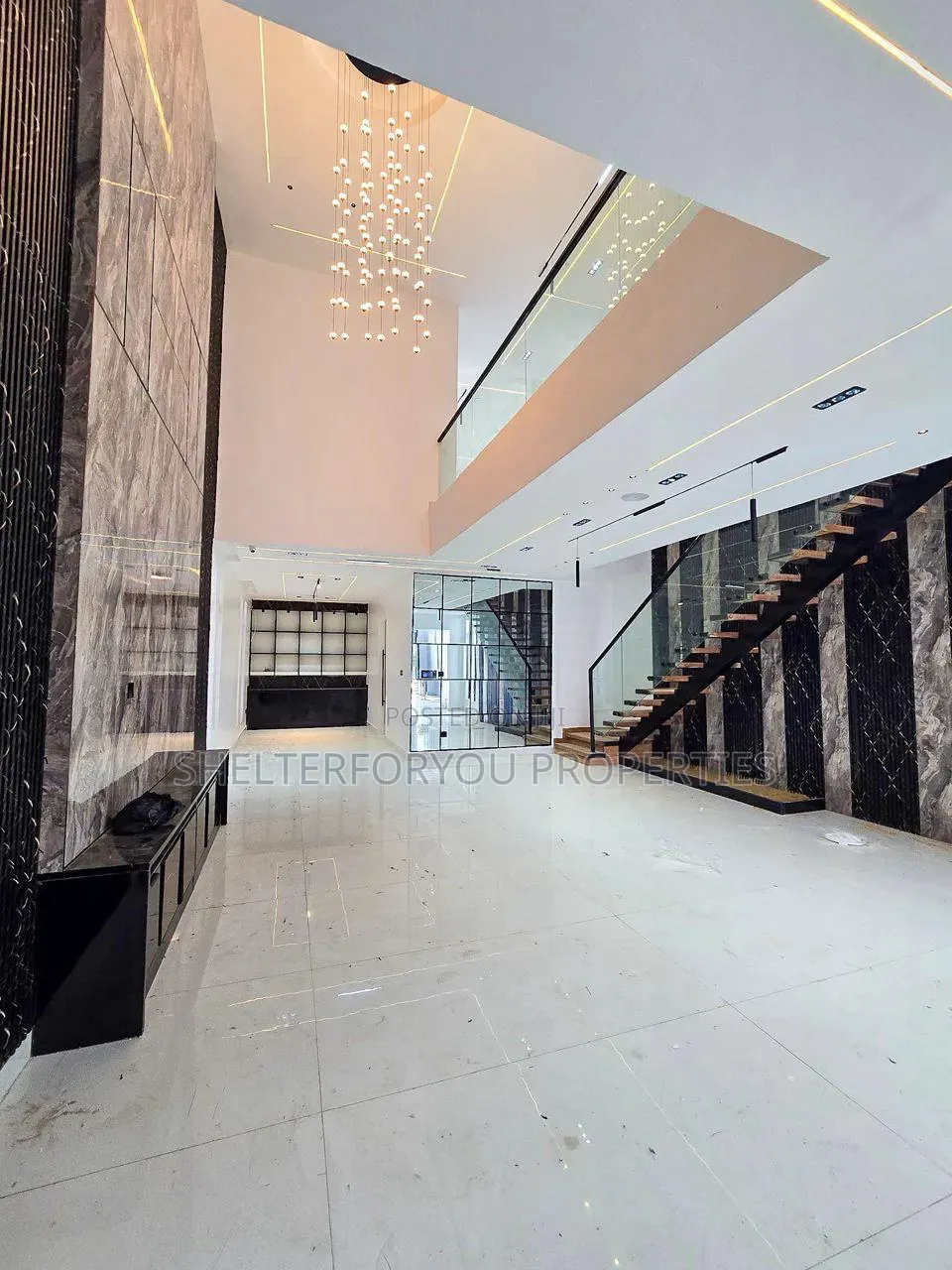 5bdrm Duplex in Ikate for sale in Ikate