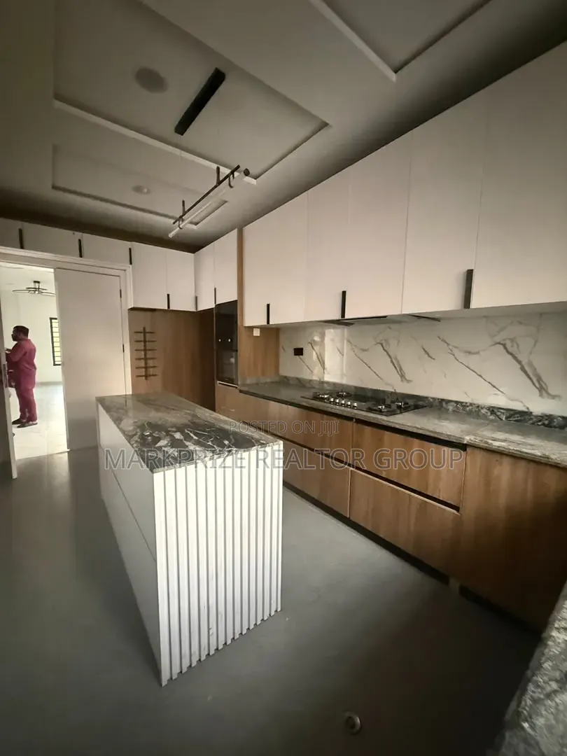 4bdrm Duplex in Omole Phase 1 for sale in Omole Phase 1