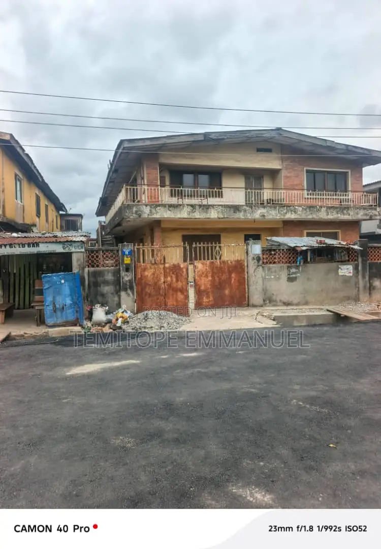 12bdrm House in Mangoro for sale in Mangoro